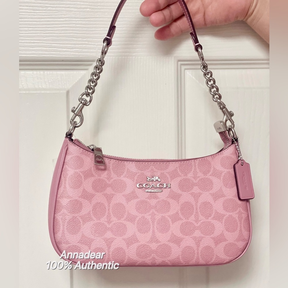 NWT COACH teri shoulder bag Signature Canvas CV933 Dust Pink